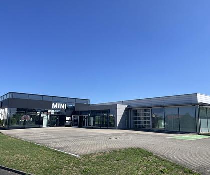 Werkstatt / Showroom / Autohaus / Freifläche