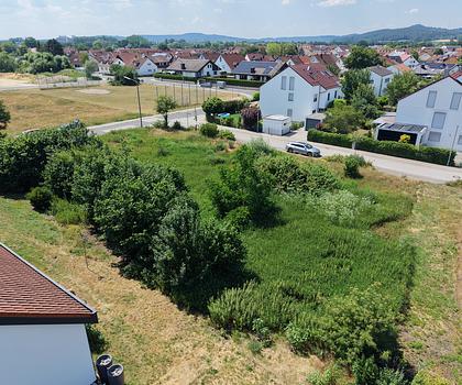 Verkauf gegen Gebot!
RARITÄT - toller Bauplatz für EFH-Bebauung in grüner, zentraler Lage Neumarkts