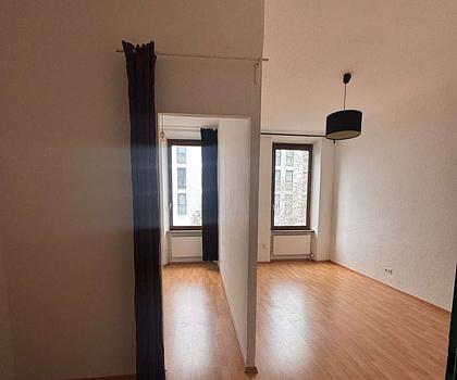 großes WG-Zimmer für Auszubildende und Studenten - nähe Fürther Innenstadt!
