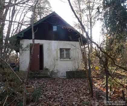 Seltene Alleinlage: Massiver Altbestand auf 1.740 m² in Leinburg-Gersdorf