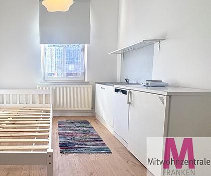 Modernes WG-Zimmer mit eigener Küchenzeile in zentraler Lage