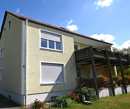 Großzügige und lichtdurchflutete 4-Zimmer-Wohnung mit Garage in Neumarkt, Stadtteil Hasenheide