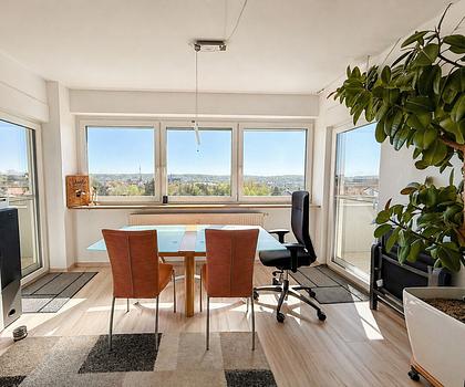 Wohnen mit Weitblick - 4-Zimmer-Wohnung in optimaler Lage von Ansbach