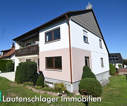 Großzügige Terrassen- und Gartenwohnung mit EBK und Garagenstellplatz in Burgthann - Unterferrieden
