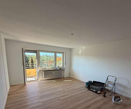 frisch renovierte 3-Zimmer Wohnung in Frauenaurach!