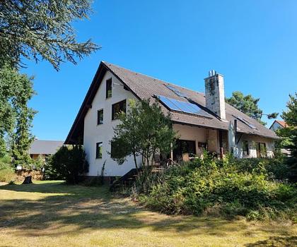 Wohnidylle ...
Stattliches Einfamilienhaus und großem Grundstück ...