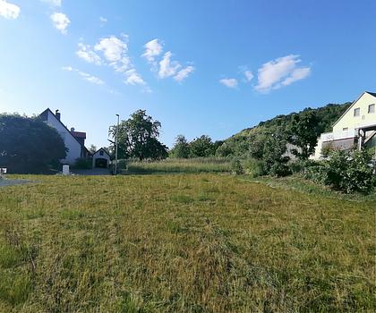 Sonniges Baugrundstück mit traumhaftem Ausblick in Leutenbach