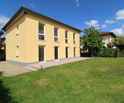 Wo Familienherzen höher schlagen!
Tolles Einfamilienhaus auf der
HERZO BASE