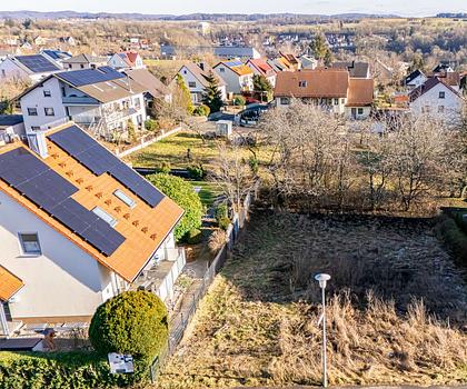 HEGERICH: Projektiertes Baugrundstück mit Genehmigung in guter Lage in Gräfenberg!