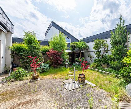 HEGERICH: Attraktives Reihenendhaus mit 5 Zimmern in Erlangen-Eltersdorf!