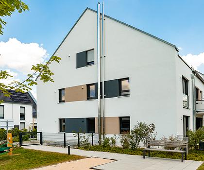 Bezugsfertig: 2 Zimmer mit Loggia nahe Dechsendorfer Weiher