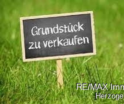3890 m² Bauland mit Altbestand