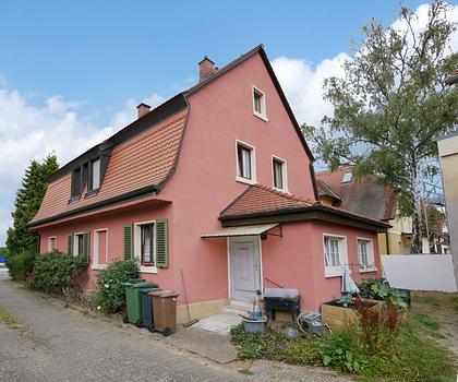 ZWEI Häuser zum Preis EINES Grundstücks in Top-Lage von Hirschaid