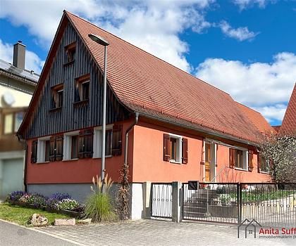 Ein Ort zum Aufatmen - Historisches Bauernhaus mit Scheune und Gartenparadies