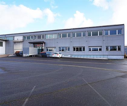 Modernisierte Büroflächen in ruhiger Lage zu vermieten! Büro 1