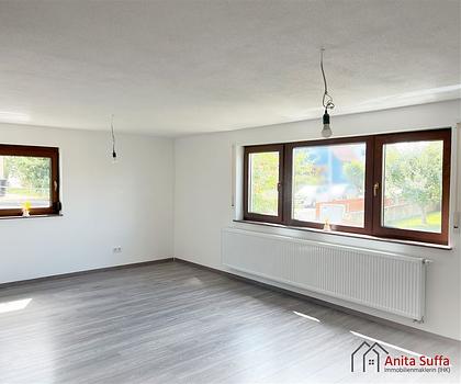 Modern sanierte Maisonette-Wohnung in idyllischem Wohngebiet zu vermieten!