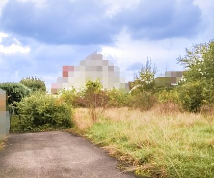 NEUER  PREIS -  Baugrundstück in Hallstadt mit 335 m²