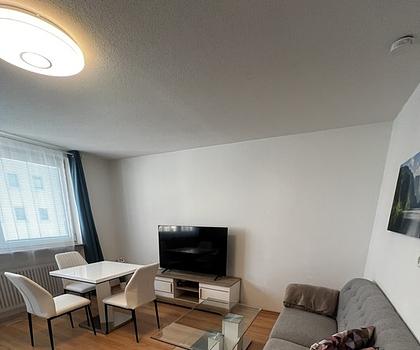 Modern eingerichtete 1-Zimmer Wohnung mit idealer Anbindung