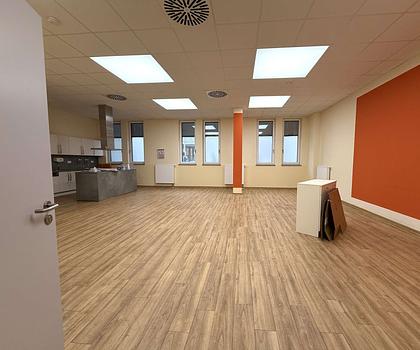 Großzügige Gewerbeeinheit in Nürnberg – ideal für Pflege oder Büro