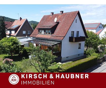 Zuhause für die große Familie mit wunderbarem Garten! 
Mühlhausen - Zentrum