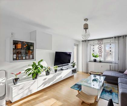 HEGERICH: Wunderschöne 3-Zimmer-Wohnung mit zwei Balkonen!