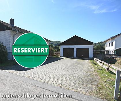 Wohnen auf einer Ebene! 
Bungalow mit Doppelgarage in Berching