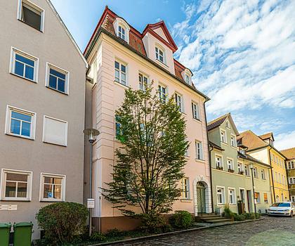 HEGERICH: Denkmalgeschützte Kapitalanlage im Herzen von Schwabach!