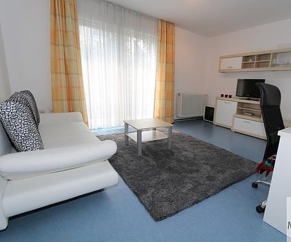 Großzügig geschnittene Wohnung mit Garten in ruhiger Toplage