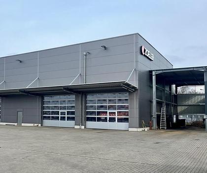 Neuwertige Gewerbehalle - Top-Mieter