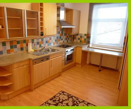 IM NIBELUNGENVIERTEL - FÜR PAARE -2er WG MÖGLICH