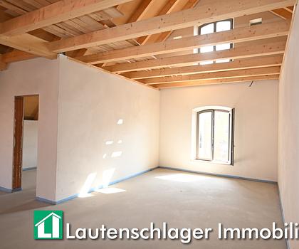 Moderne Neubauwohnung mit Altbauflair - 3,5-Zimmer-Dachgeschoss - in Berching-Altstadt