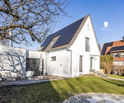 PURISTISCHES DESIGN trifft ENERGIE-AUTARKIE | Exklusives Einfamilienhaus in Rückersdorf