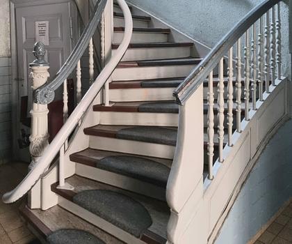 Denkmalgeschütztes Wohn- und Geschäftshaus ...