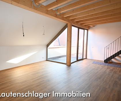 Moderne Neubauwohnung mit Altbauflair!
3-Zimmer-Dachgeschoss - in Berching-Altstadt