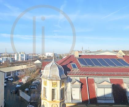 Modernisierte, bezugsfertige 4-Zimmerwohnung über den Dächern Nürnbergs