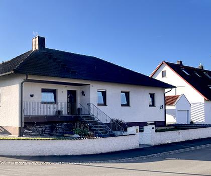 Gepflegter Bungalow mit Garten in Eggolsheim