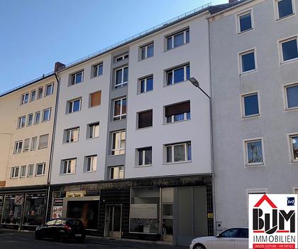 *Südbalkon - 3 Zimmer - renoviert - Stellplatz oder Garage möglich*