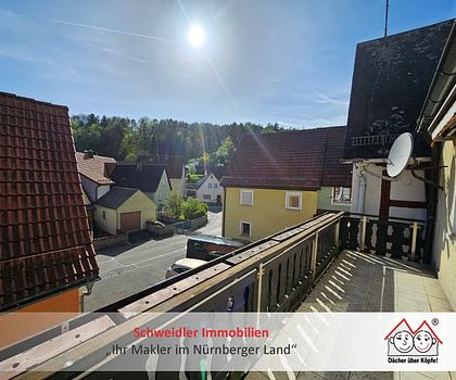 Ganz viel Platz! XXL-Haus mit Nebengebäude in ruhiger, zentraler Lage von Plech 
