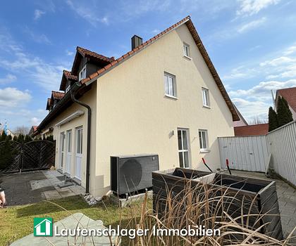 Familienfreundliche Doppelhaushälfte mit "energetischer Komplettausstattung" in Parsberg