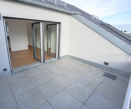 Herrliche 3-Zimmer-Whg., Aufzug, Tiefgarage, hochwertige Ausstattung, Küche, wunderschöne Dachloggia