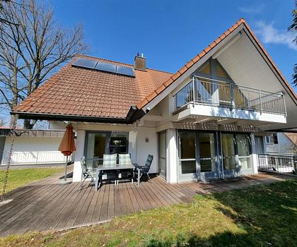 Architektonisch reizvolles Wohnhaus ...
großzügig und individuell ...