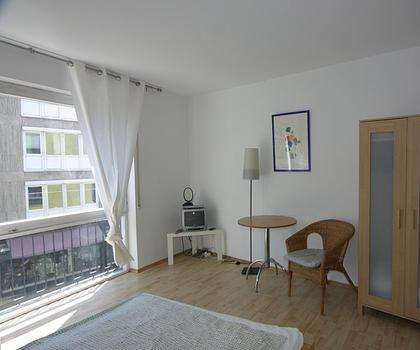 Helle möblierte 1-Zimmer-Wohnung im Zentrum
