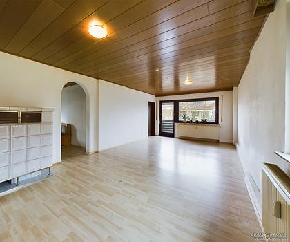 Platz für Generationen: Vermietetes Zweifamilienhaus in guter Lage