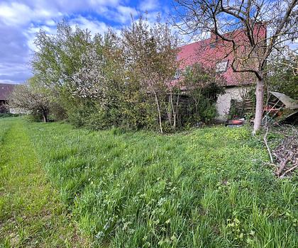 Schönes Grundstück mit Abbruchhaus und Nebengebäude in Forchheim/Kersbach