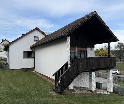 Großzügiges Einfamilienhaus mit sonnigem Garten in Mosenberg