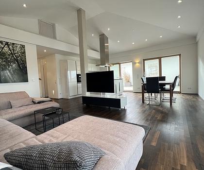 Luxuriöses 4-Zimmer Penthouse mit Terrasse, Balkon, Garagenstellplätzen in Schwabach