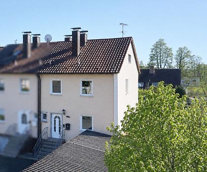 Reihenendhaus in familienfreundlicher Lage von Forchheim mit Doppelzugang & viel Potenzial zur Entfaltung