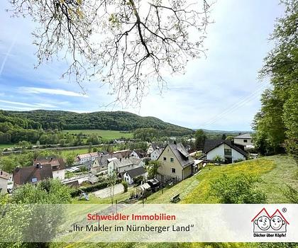 Fernblick wie auf einer Postkarte: Kleines Einfamilienhaus mit wunderschönem Garten in Pommelsbrunn