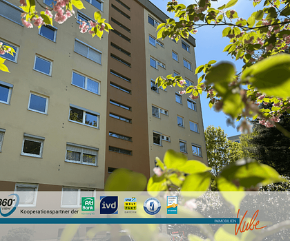 IMMO KUBE! Flexible 4 Zimmerwohnung mit 2 Einheiten, Loggia & 2 TG-Stellplätzen in Nbg-Mögeldorf