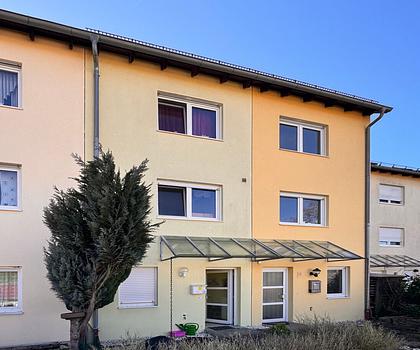+++VIEL WOHNFLÄCHE - KLEINER GARTEN!
VERMIETETES REIHENMITTELHAUS IN BESTER LAGE IN IGENSDORF+++